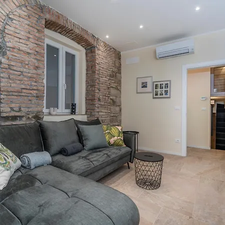 Апартаменти Urban Oasis, Home-triest Com *