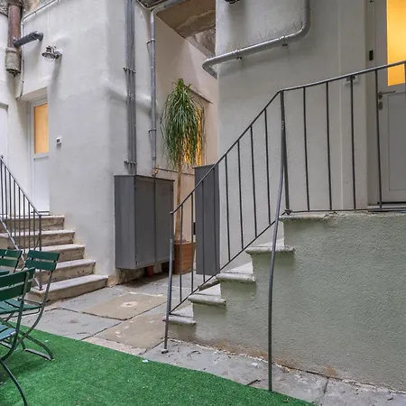 Urban Oasis Apartment *