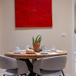 Διαμέρισμα Urban Oasis, Home-triest Com *