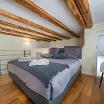 Urban Oasis, Home-triest Com * Τεργέστη