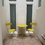 Διαμέρισμα Urban Oasis, Home-triest Com *