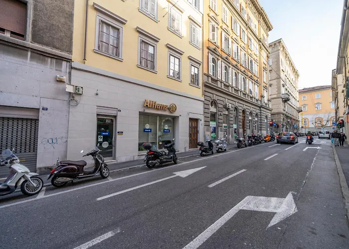 Urban Oasis, Home-triest Com * Trieste